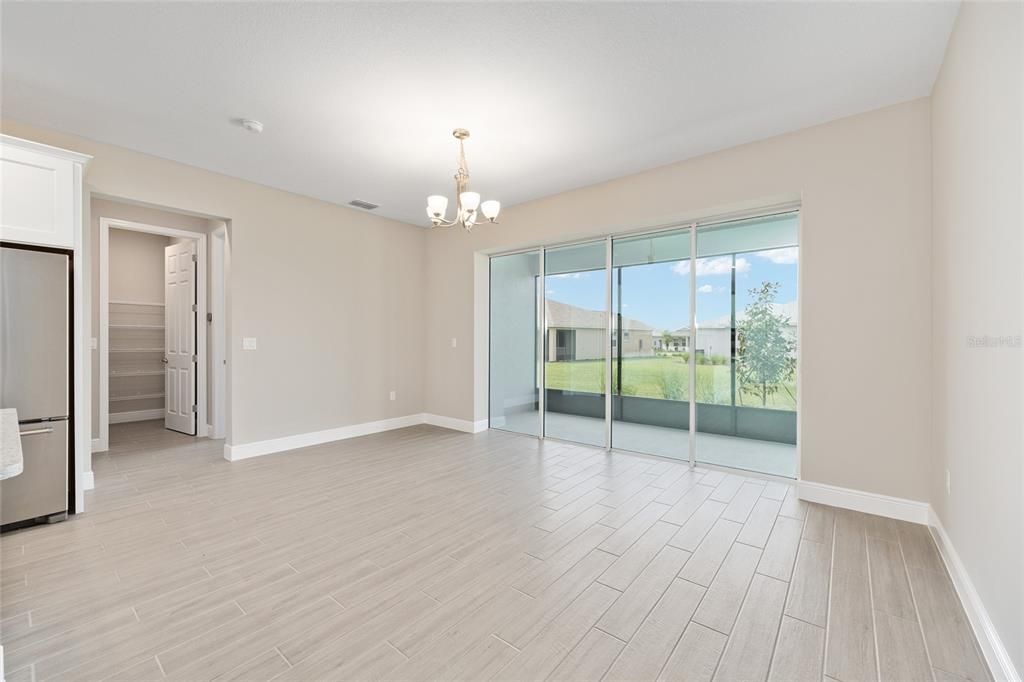 Active With Contract: $473,000 (3 beds, 3 baths, 2211 Square Feet)