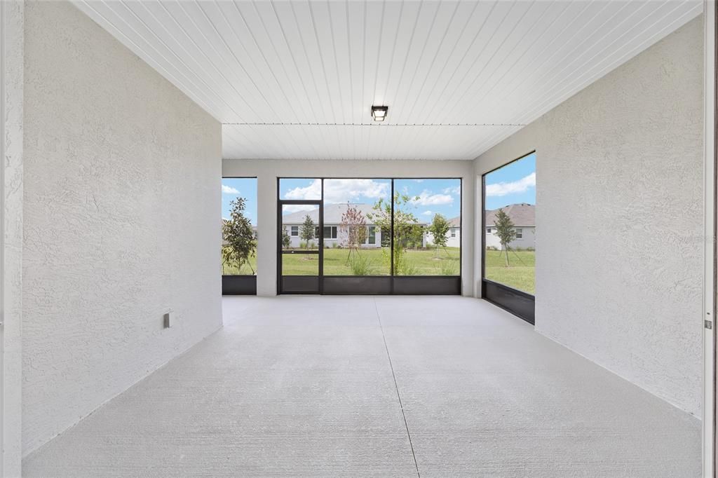 Active With Contract: $473,000 (3 beds, 3 baths, 2211 Square Feet)