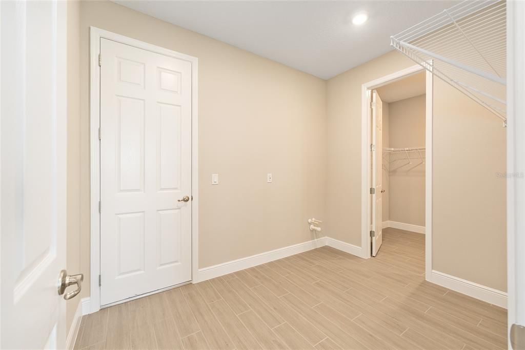 Active With Contract: $473,000 (3 beds, 3 baths, 2211 Square Feet)