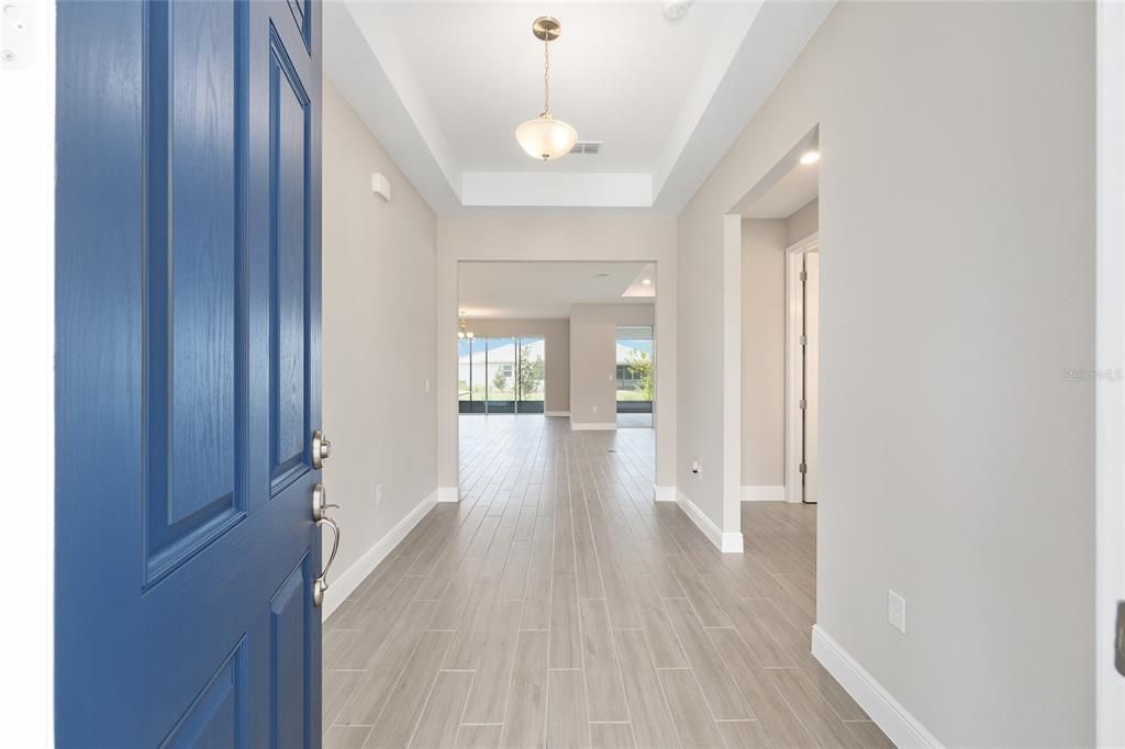 Active With Contract: $473,000 (3 beds, 3 baths, 2211 Square Feet)