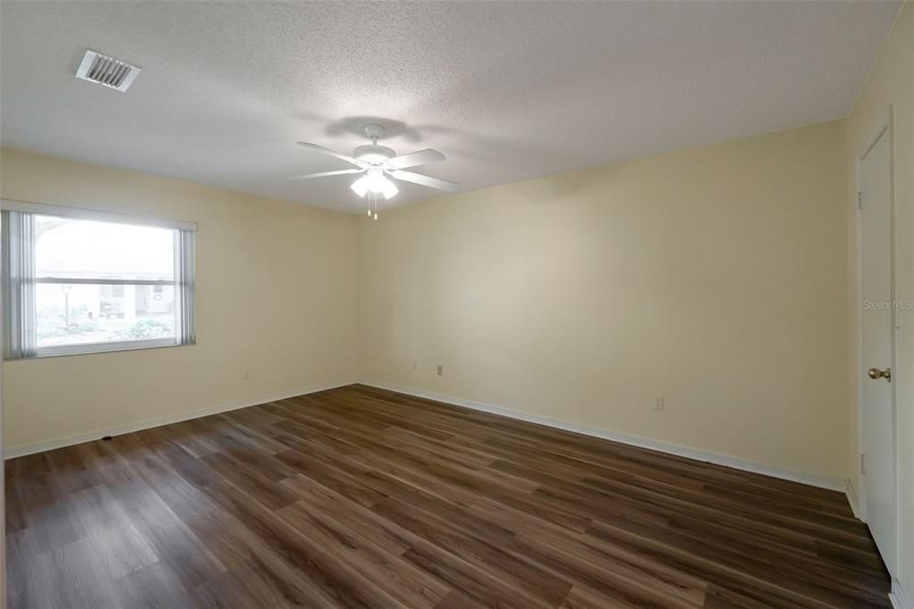 For Sale: $214,500 (2 beds, 2 baths, 1448 Square Feet)