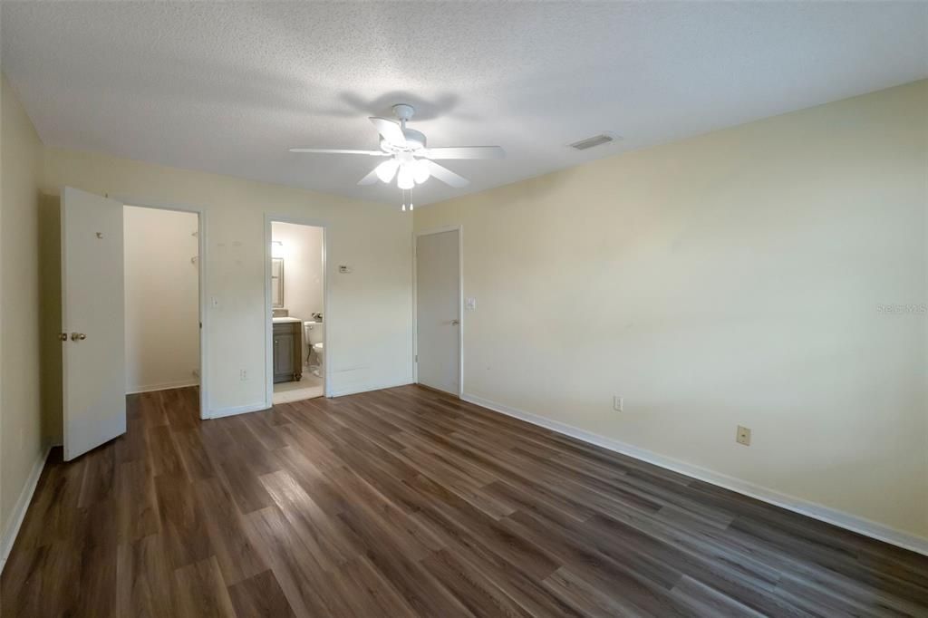 For Sale: $214,500 (2 beds, 2 baths, 1448 Square Feet)