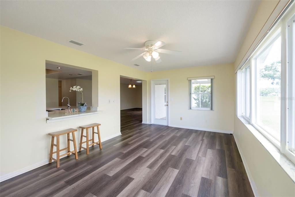 For Sale: $214,500 (2 beds, 2 baths, 1448 Square Feet)