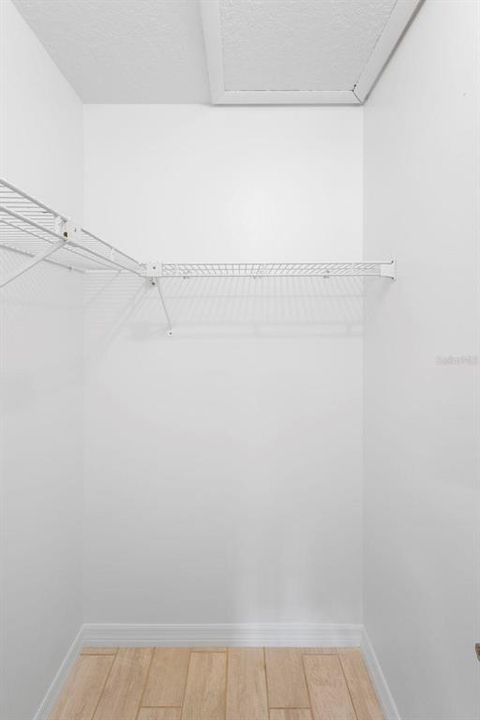 For Sale: $205,000 (2 beds, 2 baths, 992 Square Feet)