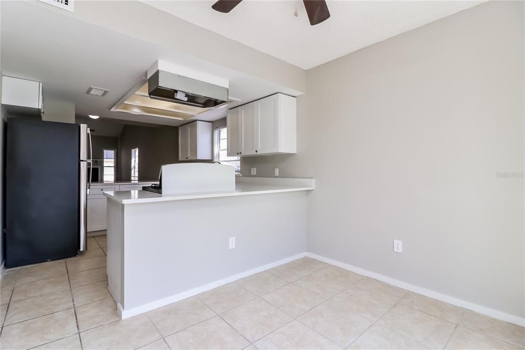 出租: $1,600 (2 贝兹, 2 浴室, 1904 平方英尺)