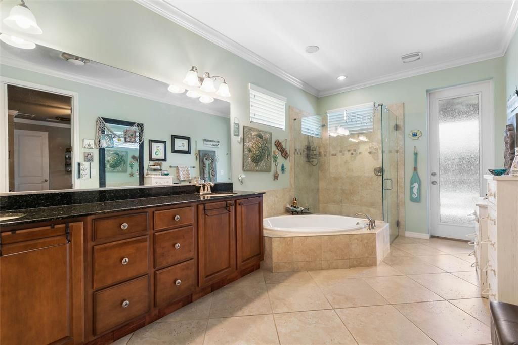 For Sale: $699,000 (4 beds, 3 baths, 3289 Square Feet)