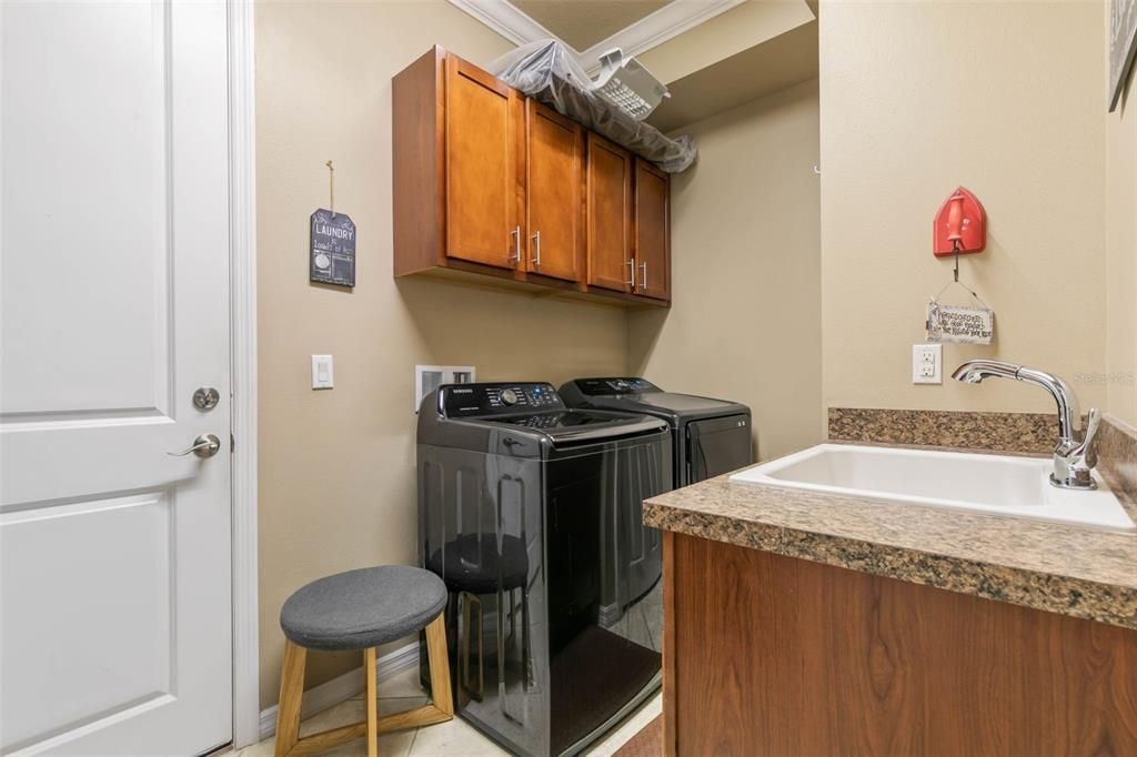 For Sale: $699,000 (4 beds, 3 baths, 3289 Square Feet)