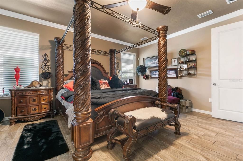 For Sale: $699,000 (4 beds, 3 baths, 3289 Square Feet)