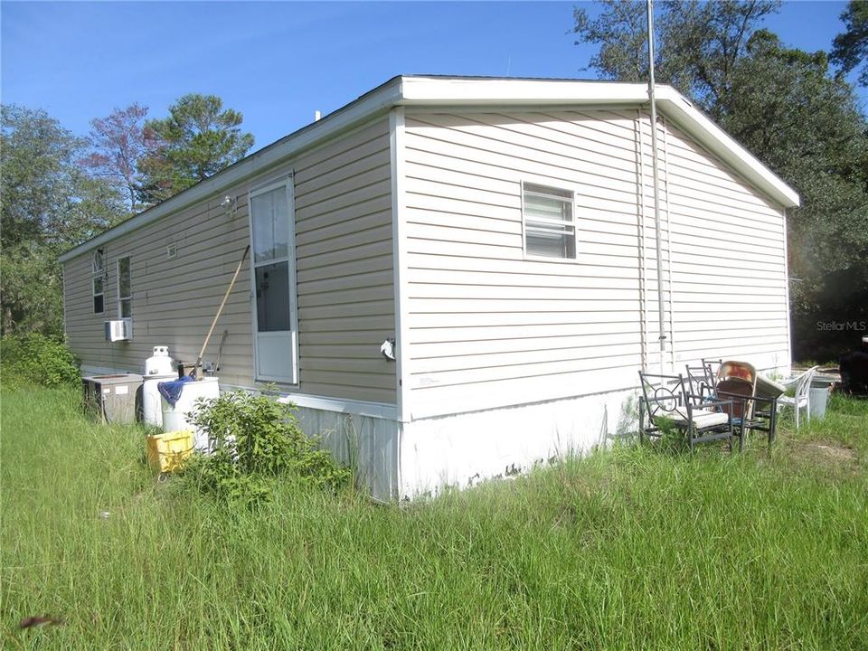 Active With Contract: $55,000 (2 beds, 2 baths, 960 Square Feet)