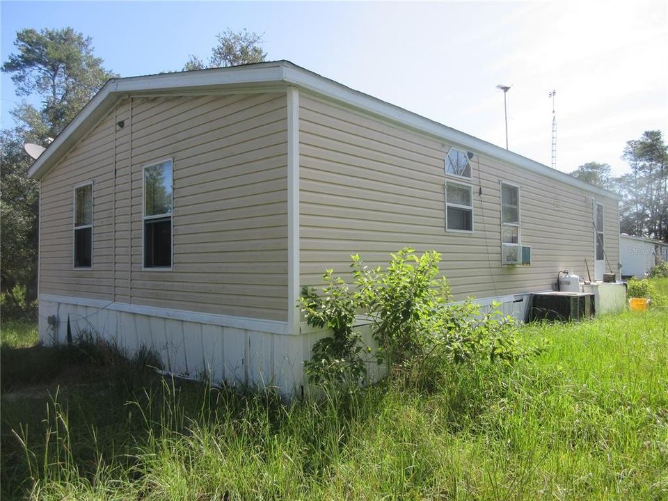 Active With Contract: $55,000 (2 beds, 2 baths, 960 Square Feet)