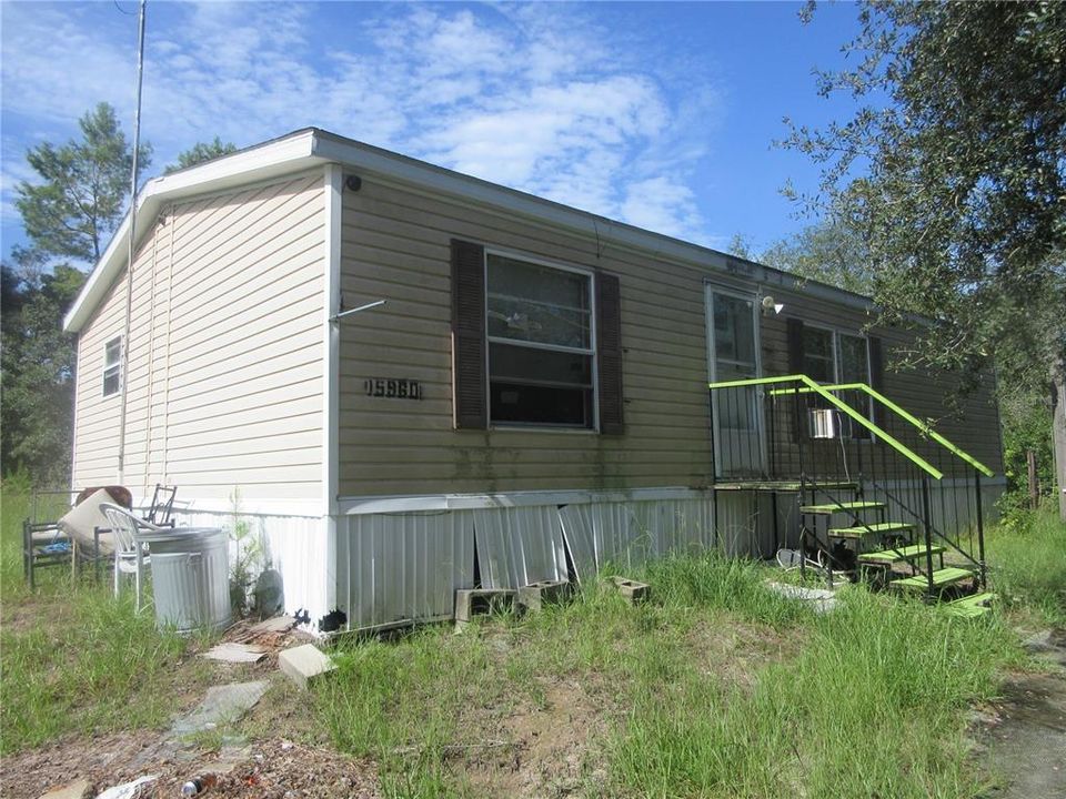 Active With Contract: $55,000 (2 beds, 2 baths, 960 Square Feet)