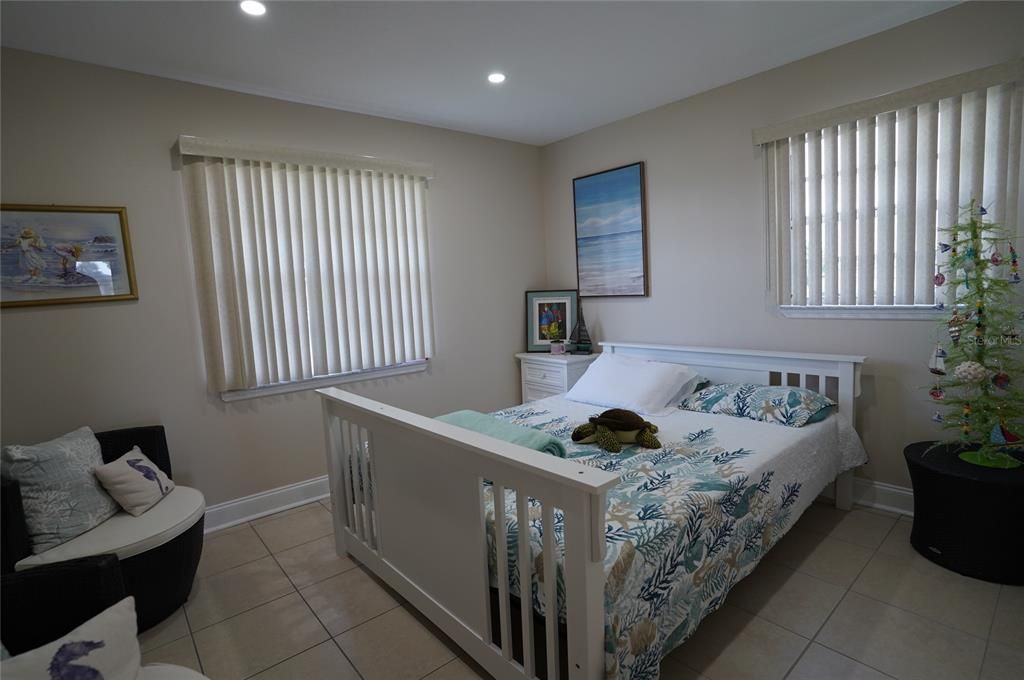 En Venta: $253,000 (2 camas, 2 baños, 1056 Pies cuadrados)