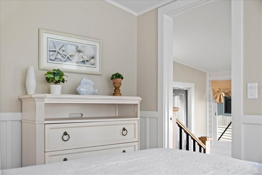 合同活跃: $159,000 (1 贝兹, 1 浴室, 403 平方英尺)