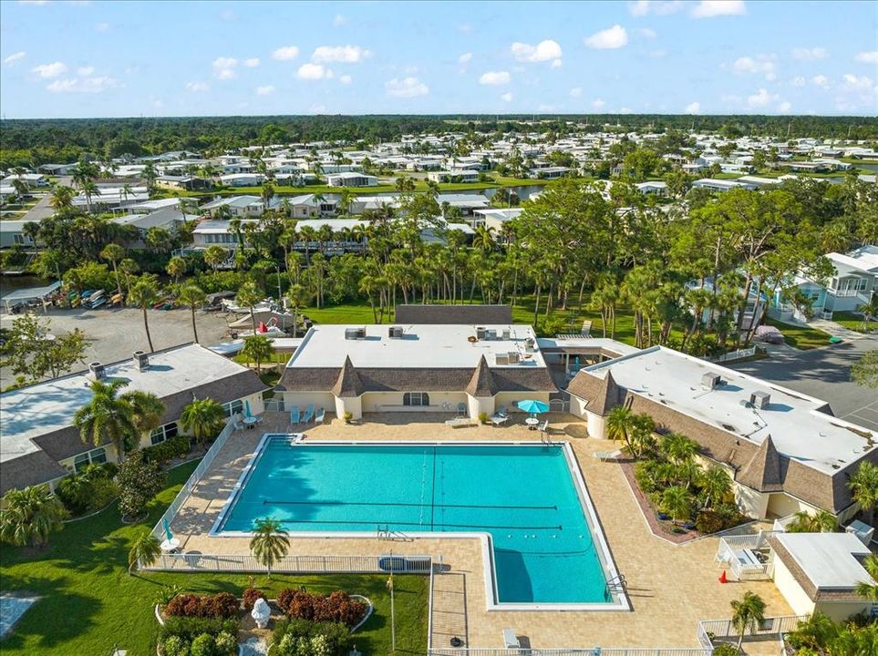 合同活跃: $159,000 (1 贝兹, 1 浴室, 403 平方英尺)