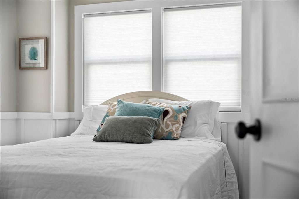 合同活跃: $159,000 (1 贝兹, 1 浴室, 403 平方英尺)