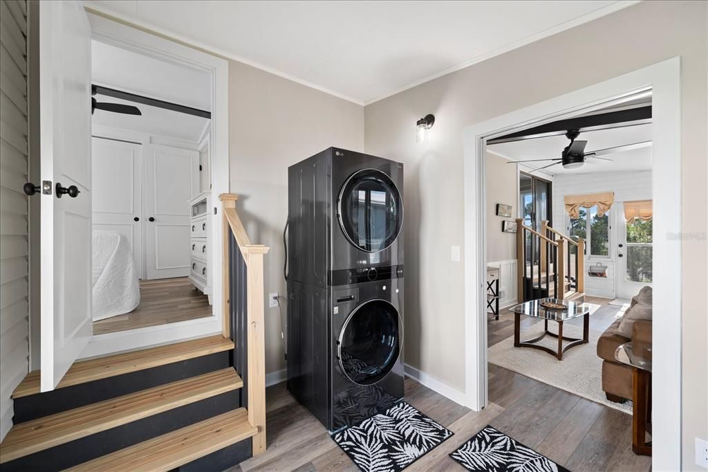 合同活跃: $159,000 (1 贝兹, 1 浴室, 403 平方英尺)