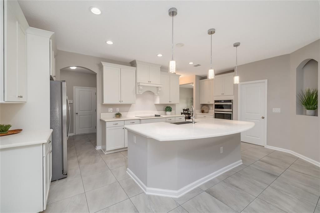 На продажу: $625,000 (4 спален, 4 ванн, 3338 Квадратных фут)