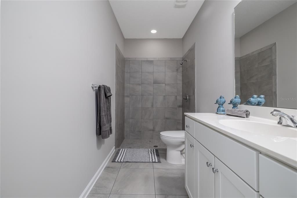 На продажу: $625,000 (4 спален, 4 ванн, 3338 Квадратных фут)