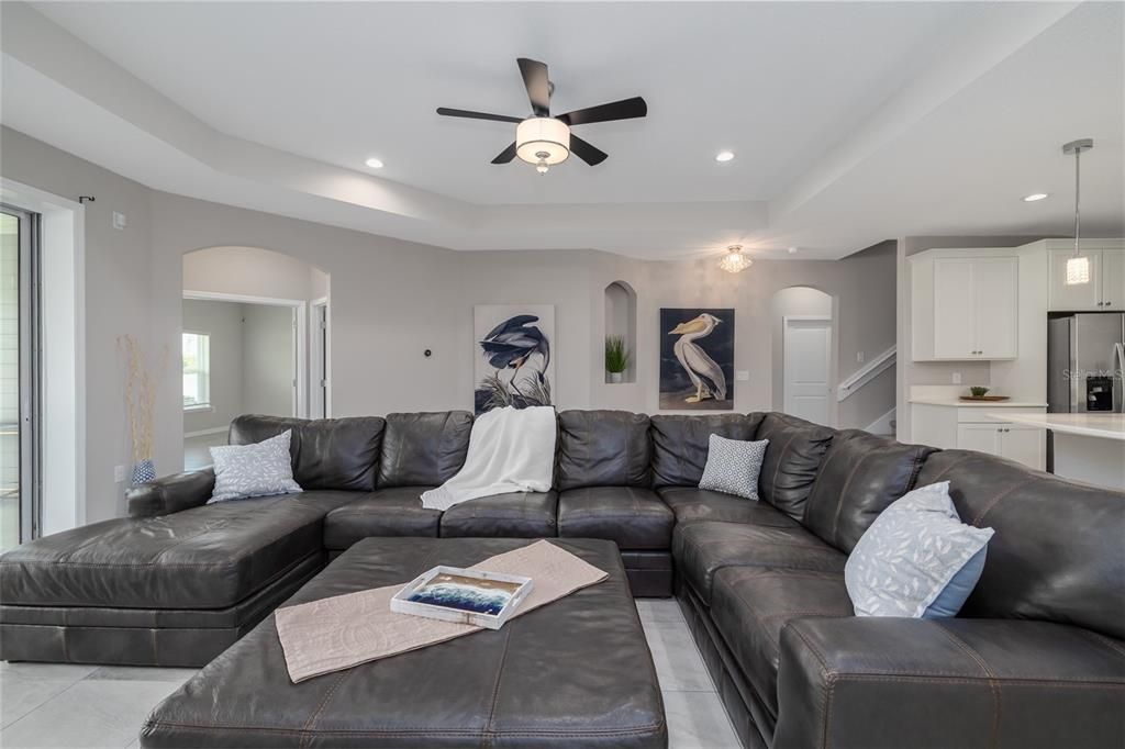 На продажу: $625,000 (4 спален, 4 ванн, 3338 Квадратных фут)