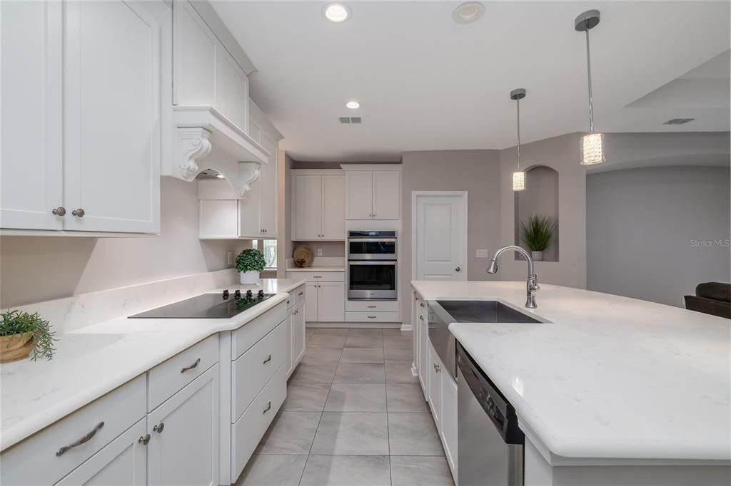 На продажу: $625,000 (4 спален, 4 ванн, 3338 Квадратных фут)