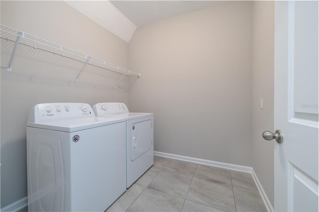 На продажу: $625,000 (4 спален, 4 ванн, 3338 Квадратных фут)