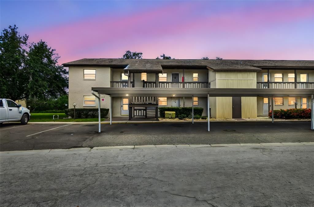 待售: $100,000 (2 贝兹, 1 浴室, 891 平方英尺)