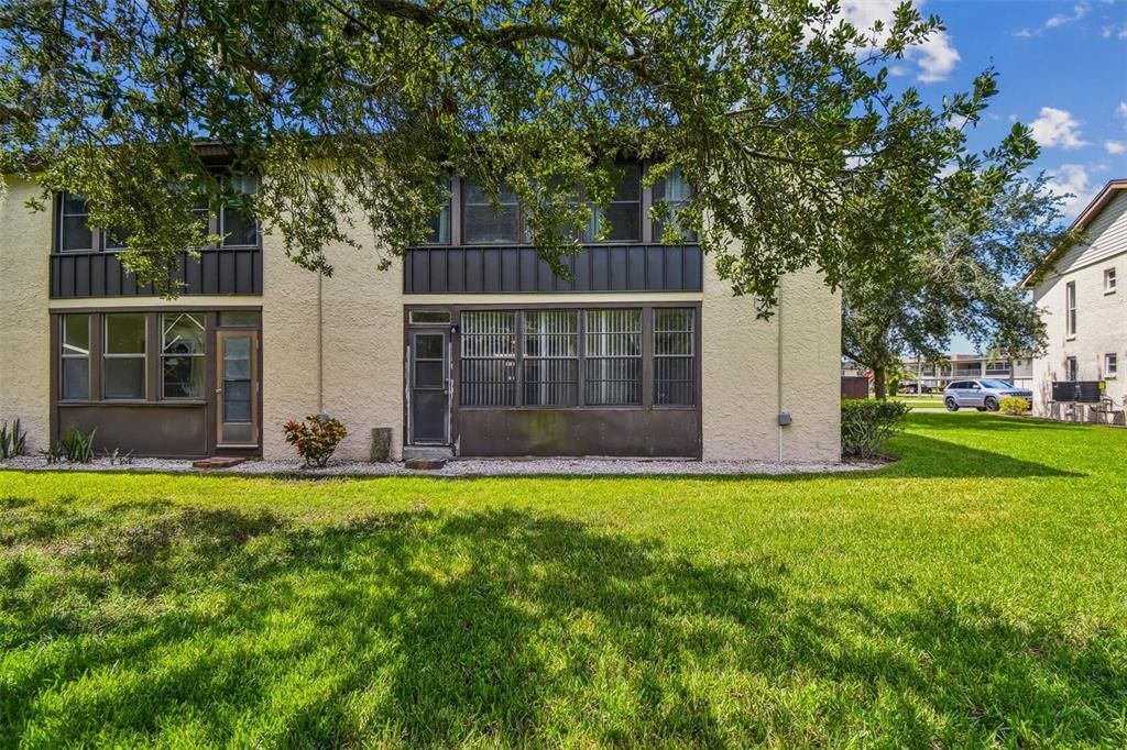 待售: $100,000 (2 贝兹, 1 浴室, 891 平方英尺)