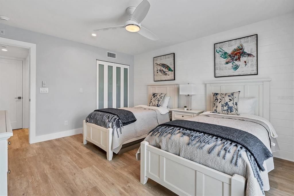 出租: $4,000 (2 贝兹, 2 浴室, 1248 平方英尺)