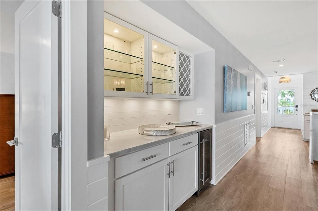 出租: $4,000 (2 贝兹, 2 浴室, 1248 平方英尺)