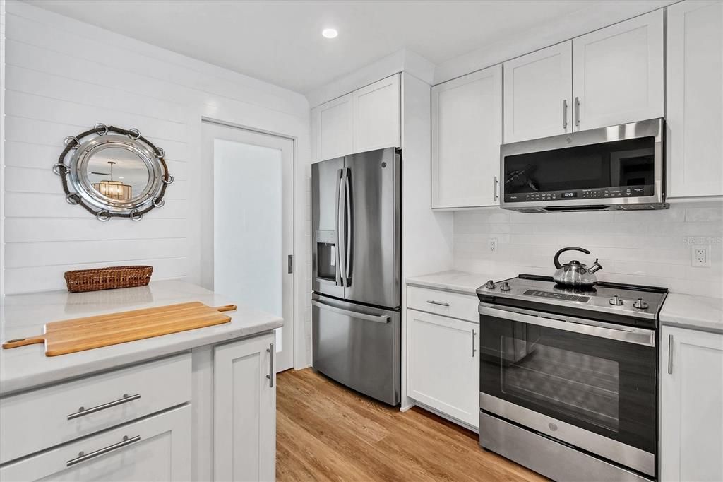 出租: $4,000 (2 贝兹, 2 浴室, 1248 平方英尺)