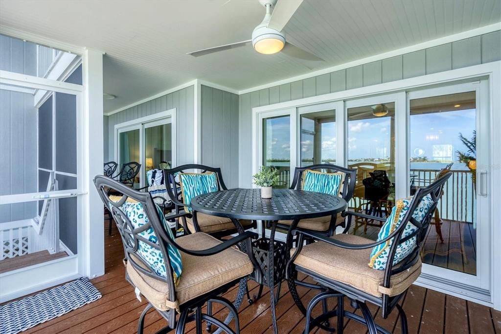 出租: $4,000 (2 贝兹, 2 浴室, 1248 平方英尺)