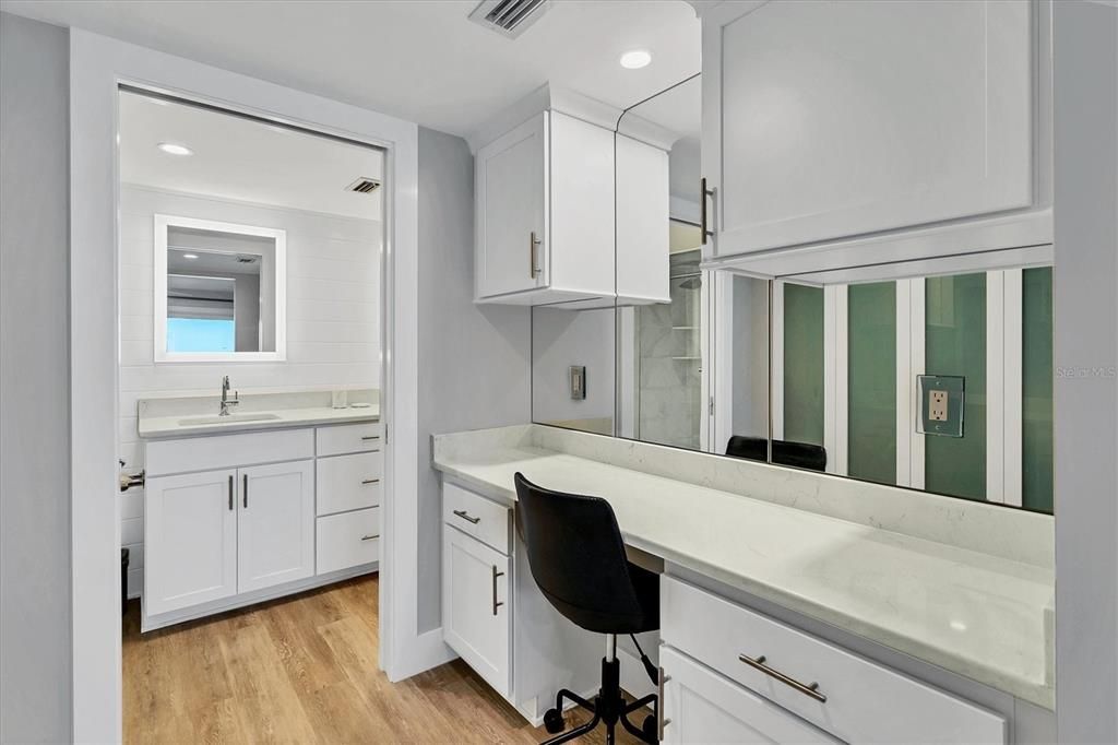 出租: $4,000 (2 贝兹, 2 浴室, 1248 平方英尺)