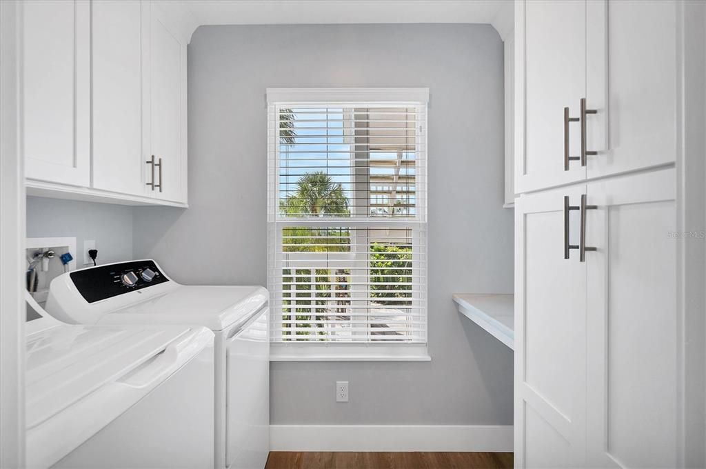 出租: $4,000 (2 贝兹, 2 浴室, 1248 平方英尺)