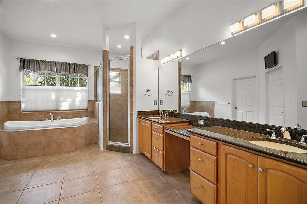 待售: $1,175,000 (4 贝兹, 3 浴室, 2765 平方英尺)