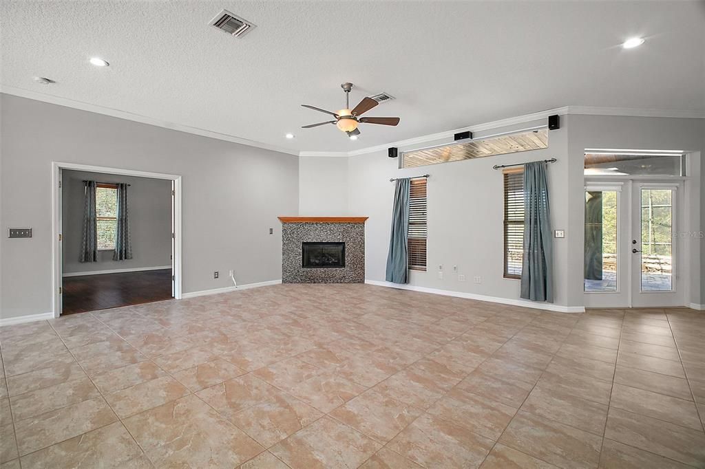 待售: $1,175,000 (4 贝兹, 3 浴室, 2765 平方英尺)