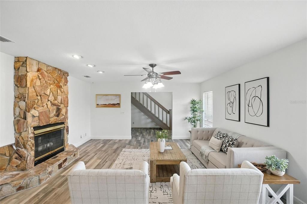 En Venta: $1,199,000 (4 camas, 4 baños, 3176 Pies cuadrados)