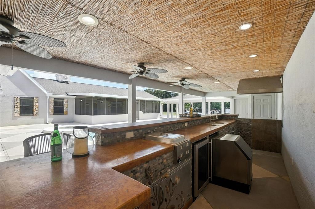 En Venta: $1,199,000 (4 camas, 4 baños, 3176 Pies cuadrados)