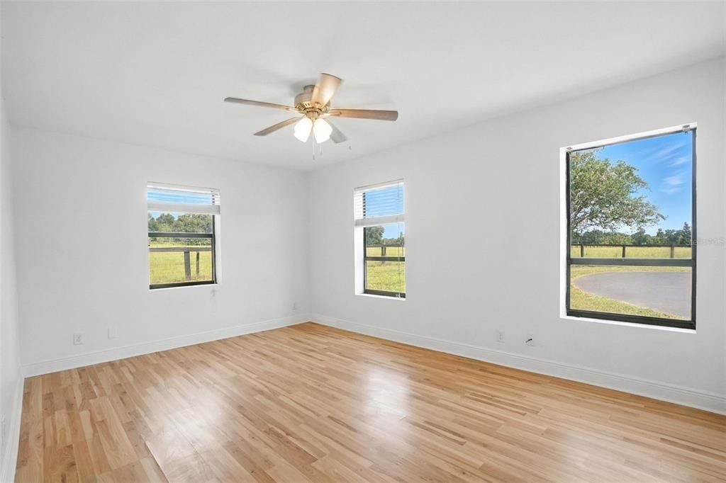 En Venta: $1,199,000 (4 camas, 4 baños, 3176 Pies cuadrados)