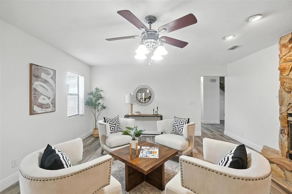 En Venta: $1,199,000 (4 camas, 4 baños, 3176 Pies cuadrados)