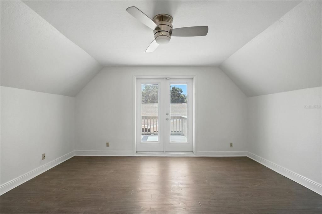 En Venta: $1,199,000 (4 camas, 4 baños, 3176 Pies cuadrados)