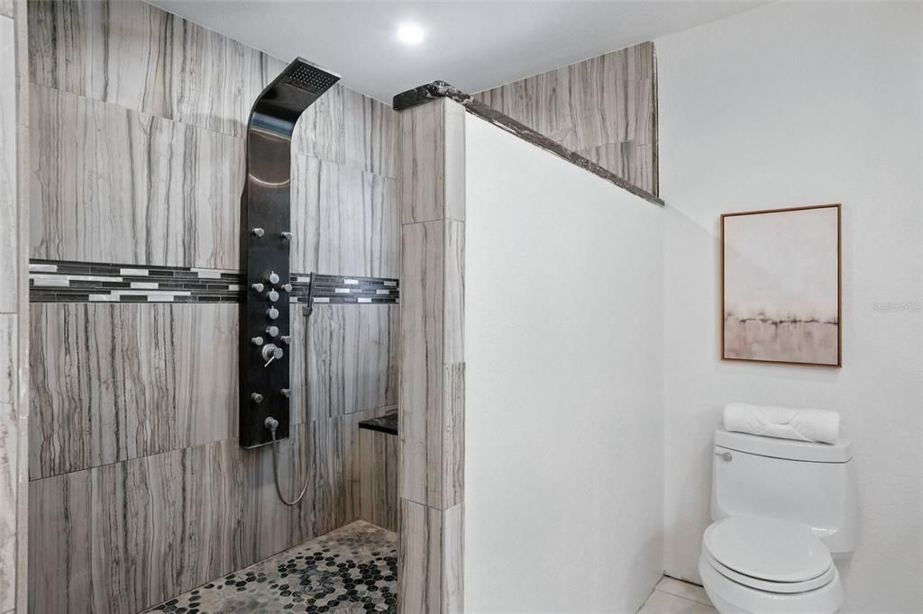 En Venta: $1,199,000 (4 camas, 4 baños, 3176 Pies cuadrados)