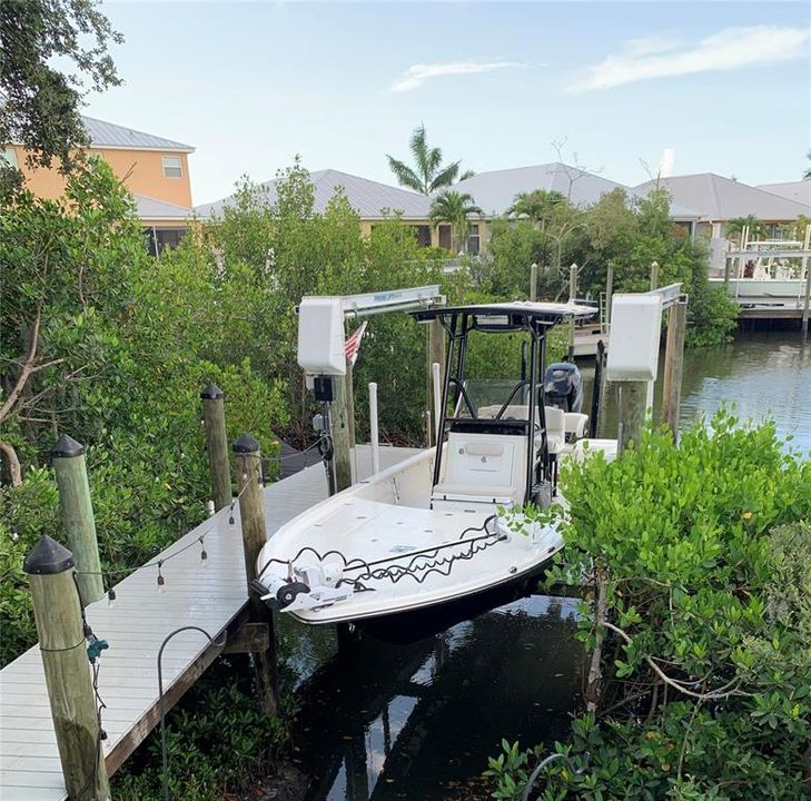 Active With Contract: $634,900 (4 beds, 2 baths, 2139 Square Feet)