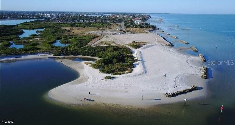 Active With Contract: $634,900 (4 beds, 2 baths, 2139 Square Feet)