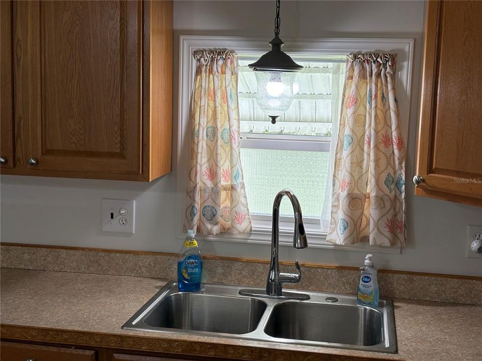 待售: $115,000 (1 贝兹, 1 浴室, 624 平方英尺)