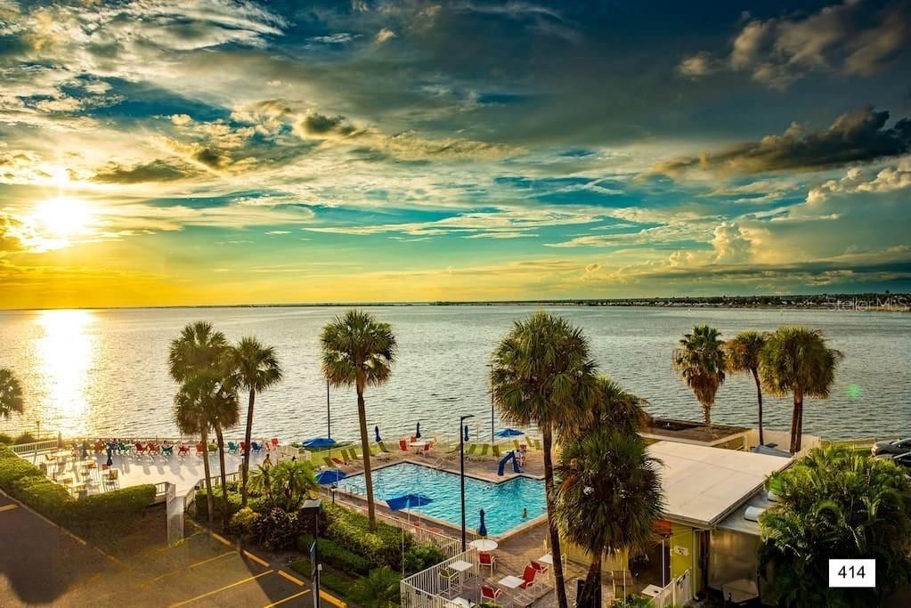 待售: $1,250,000 (5 贝兹, 0 浴室, 2668 平方英尺)