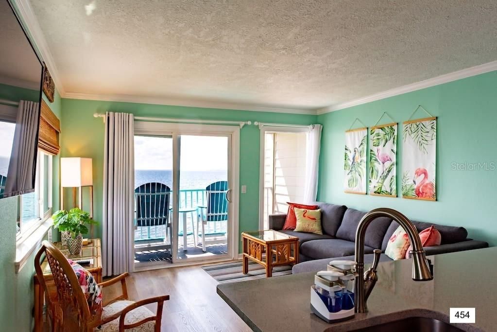 待售: $1,250,000 (5 贝兹, 0 浴室, 2668 平方英尺)