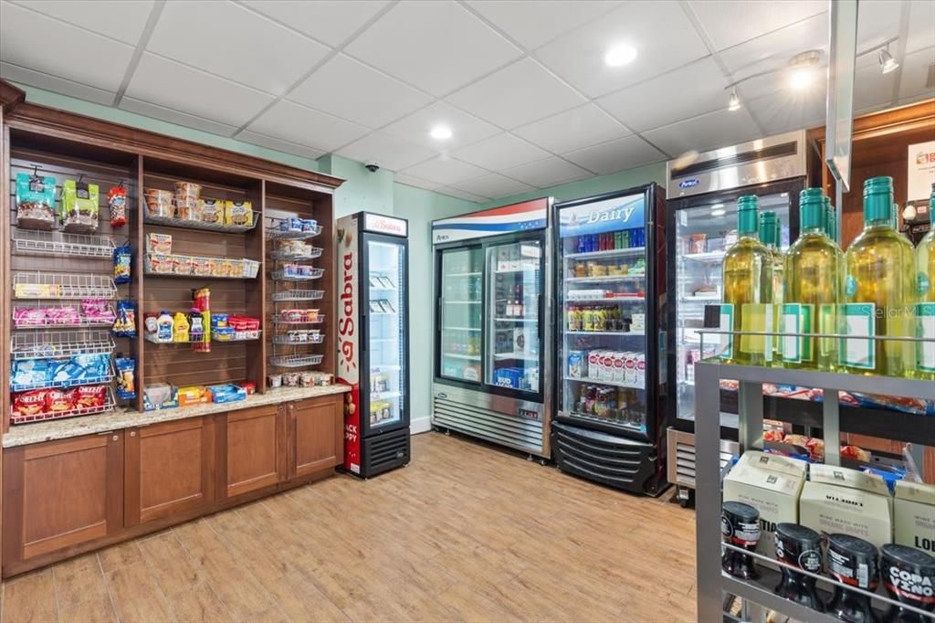 待售: $1,250,000 (5 贝兹, 0 浴室, 2668 平方英尺)