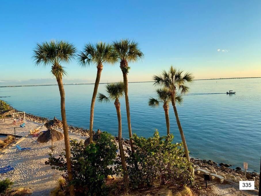 待售: $1,250,000 (5 贝兹, 0 浴室, 2668 平方英尺)