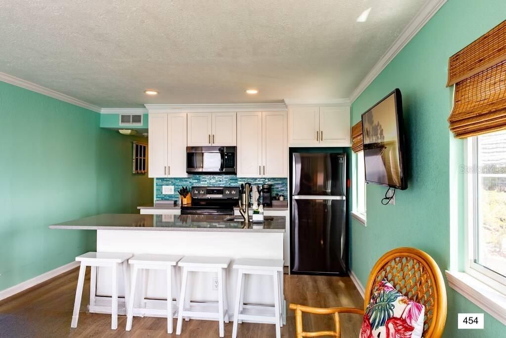 待售: $1,250,000 (5 贝兹, 0 浴室, 2668 平方英尺)