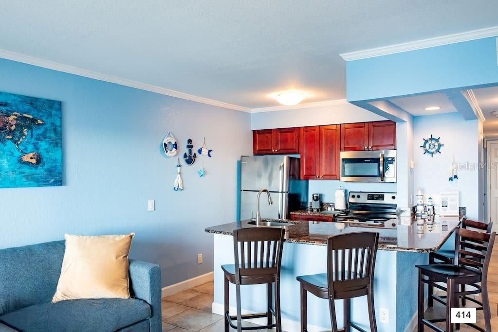 待售: $1,250,000 (5 贝兹, 0 浴室, 2668 平方英尺)